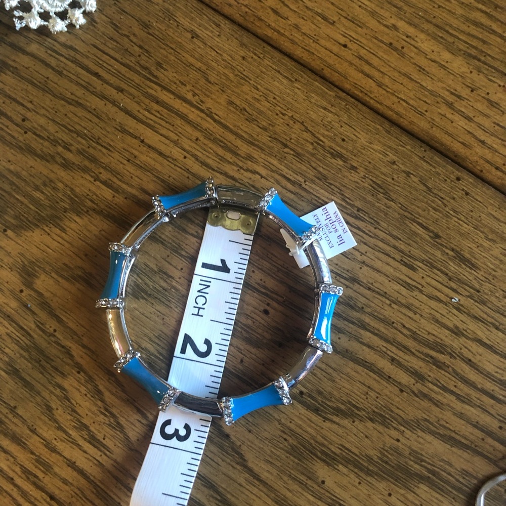 ๐HP๐Beautiful lia sophia stretch bracelet ๐ทNWT - Picture 2 of 2